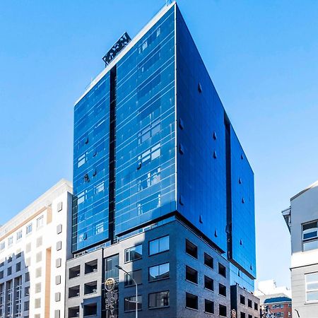 The Tokyo Aparthotel By Totalstay Kapstaden Exteriör bild