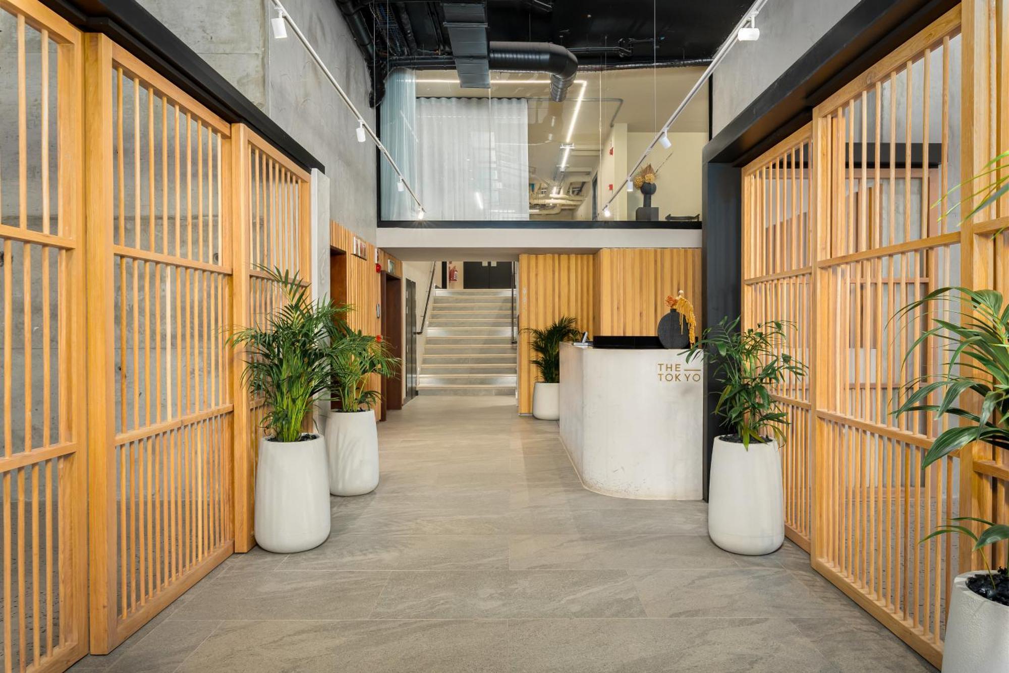 The Tokyo Aparthotel By Totalstay Kapstaden Exteriör bild