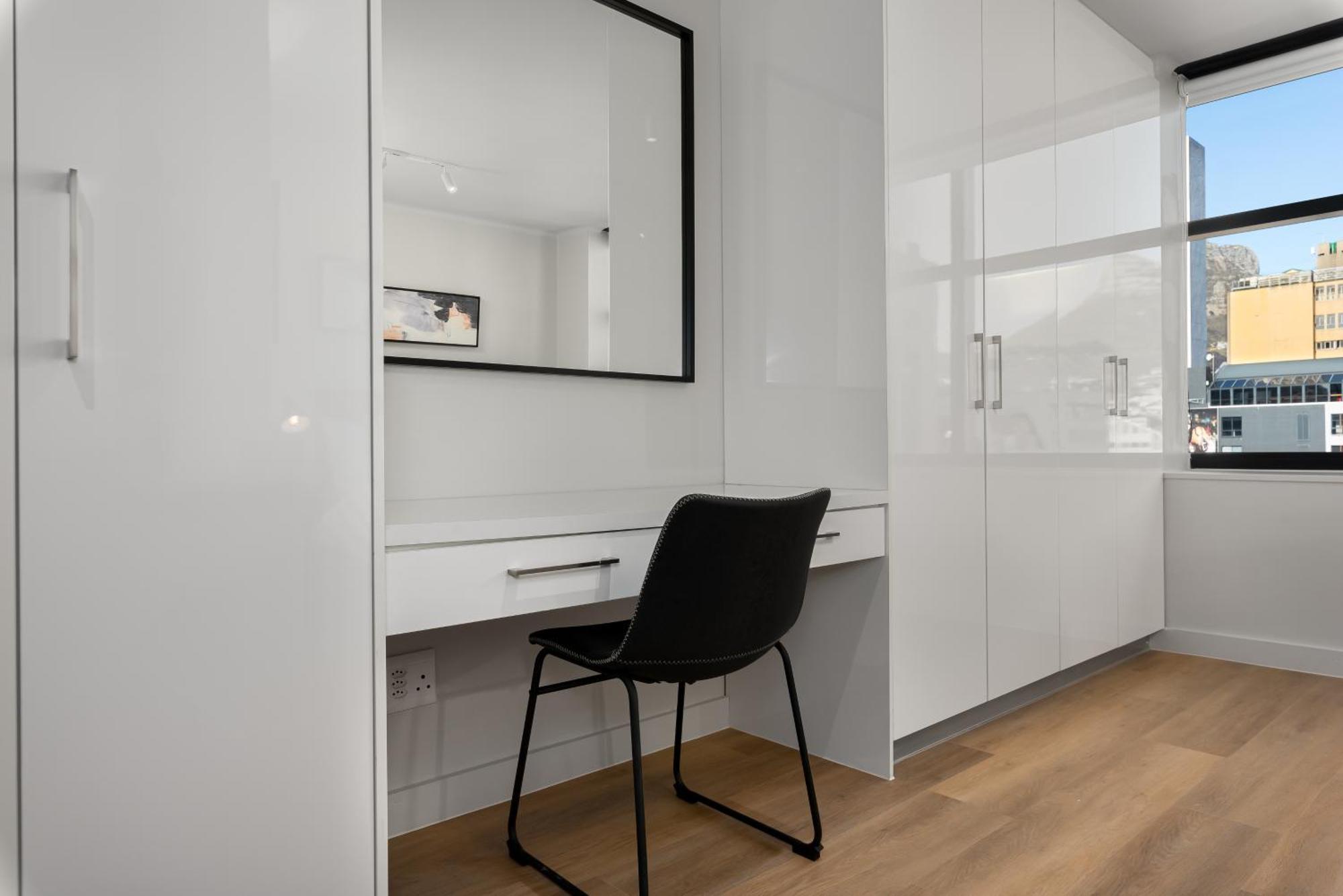The Tokyo Aparthotel By Totalstay Kapstaden Exteriör bild