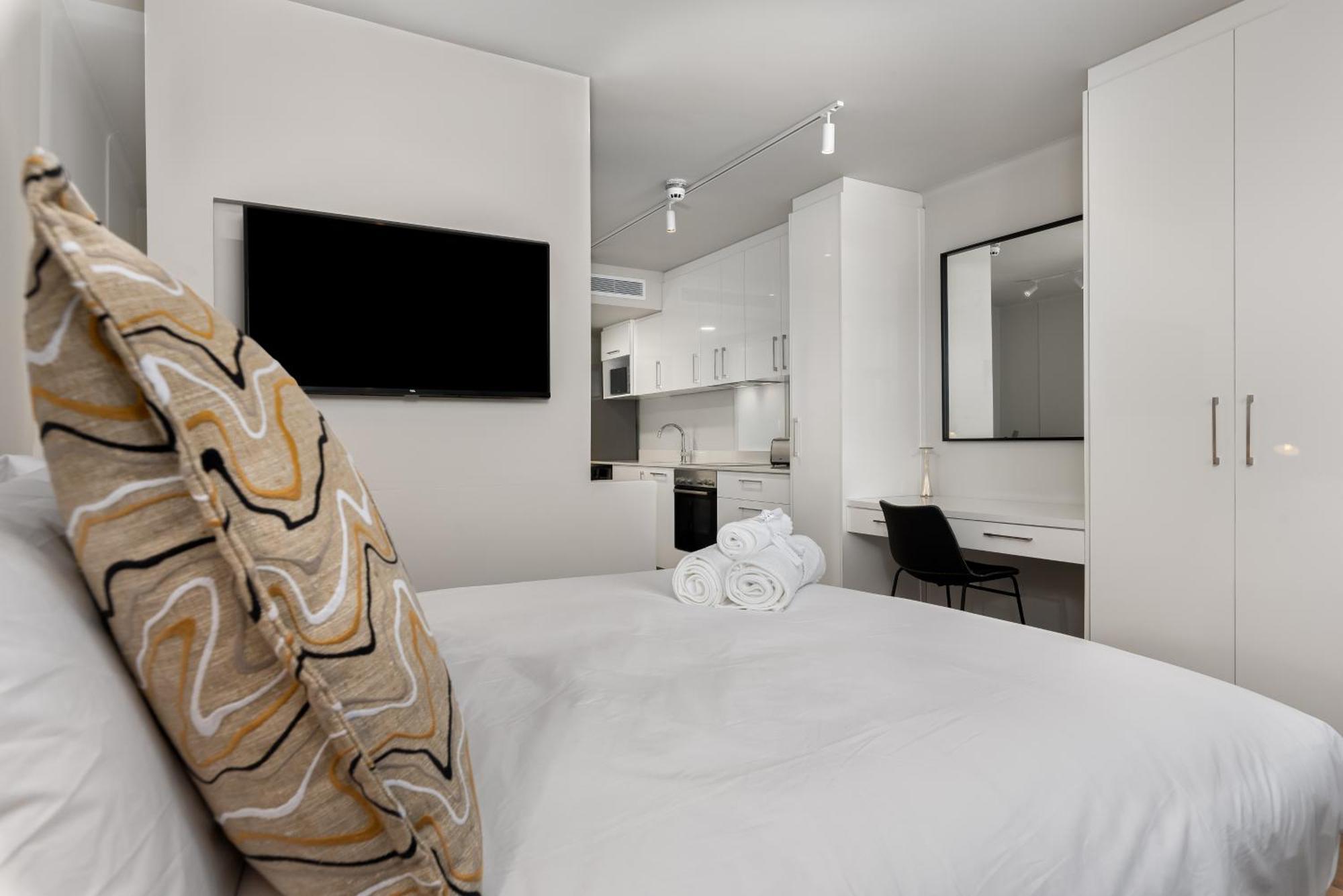 The Tokyo Aparthotel By Totalstay Kapstaden Exteriör bild