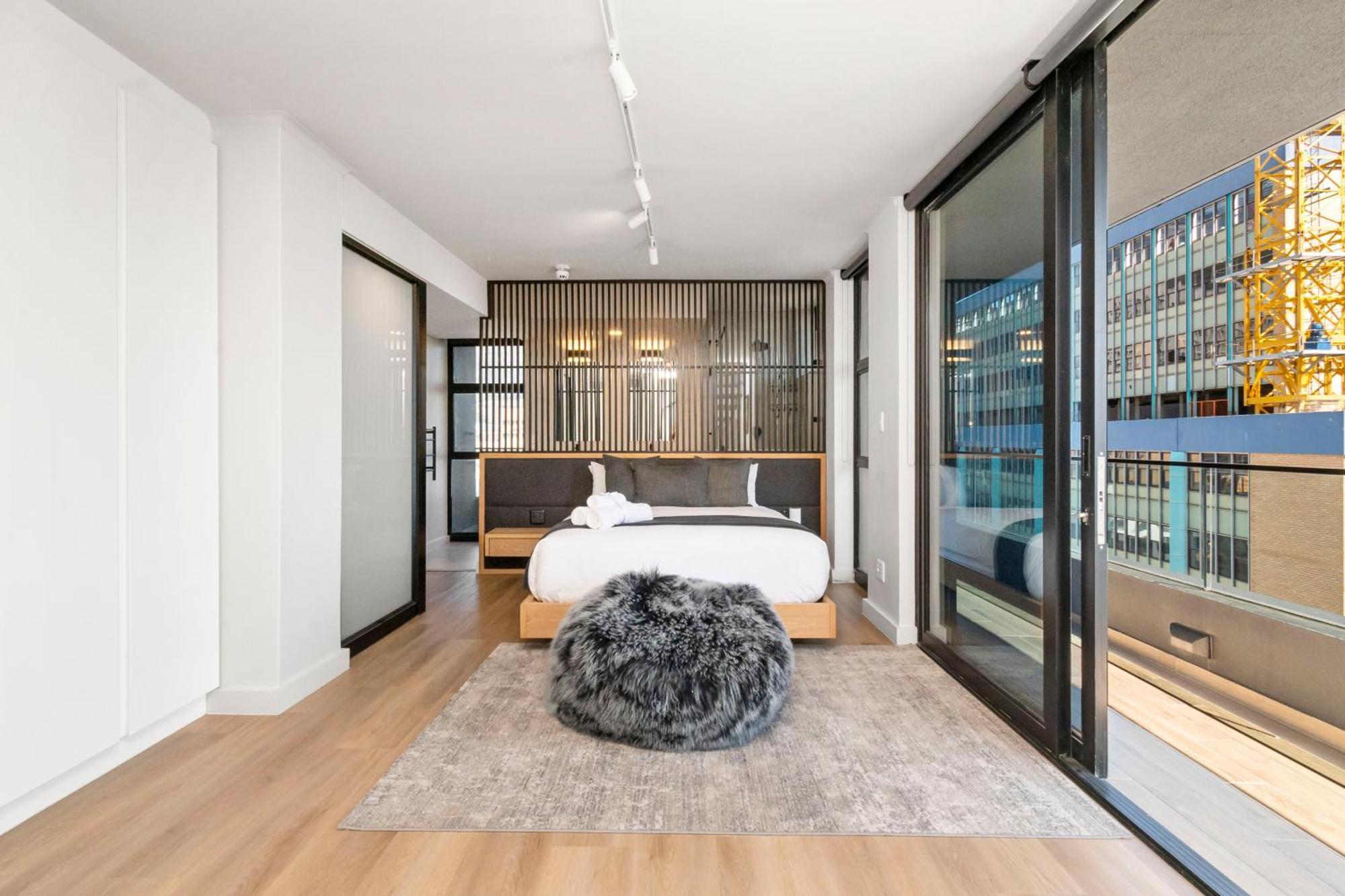 The Tokyo Aparthotel By Totalstay Kapstaden Exteriör bild