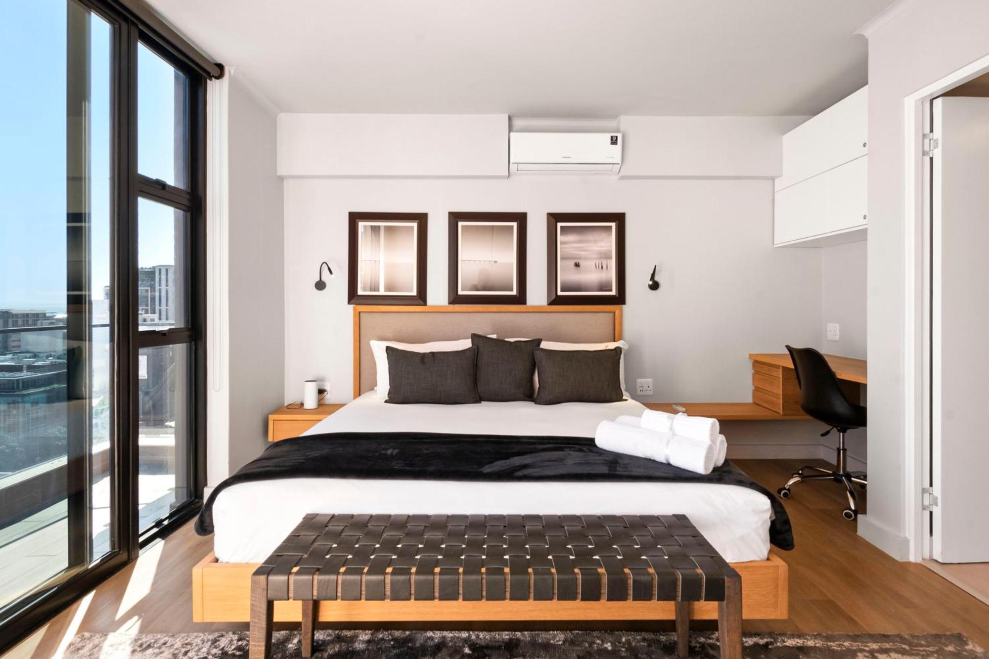 The Tokyo Aparthotel By Totalstay Kapstaden Exteriör bild